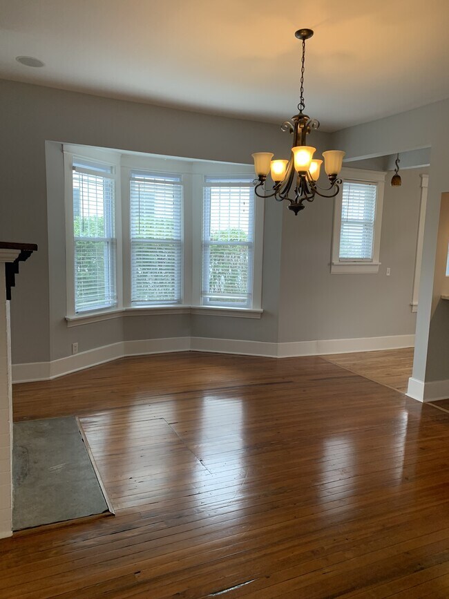 Photo - 2213 10th Ave S