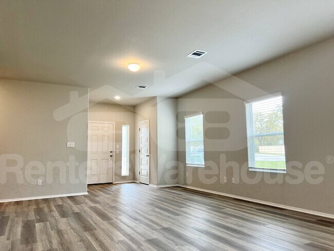 Photo - 13 Bent Trl Ln