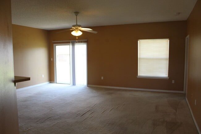 Photo - Spacious 3/2 Home in Sunny Hills w/ 2-Car Garage