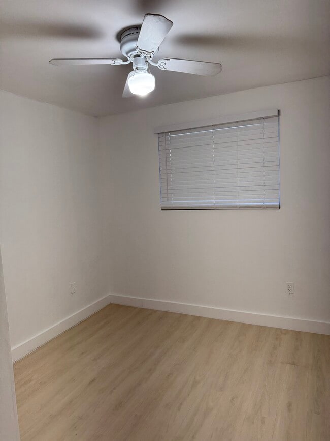 Dormitorio eficiente - 4521 SW 5th Ter Unidad 4521efficiency#2