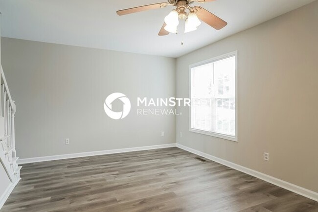 Photo - 3 Bedroom Pet-Friendly Home in RALEIGH, NC with Main Street Renewal