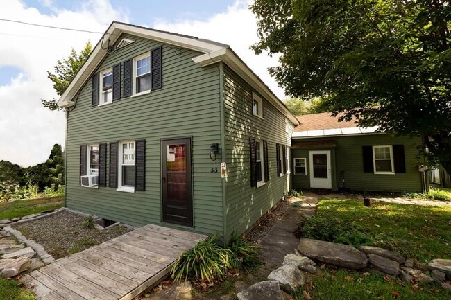 Photo - 33 S Main Rd