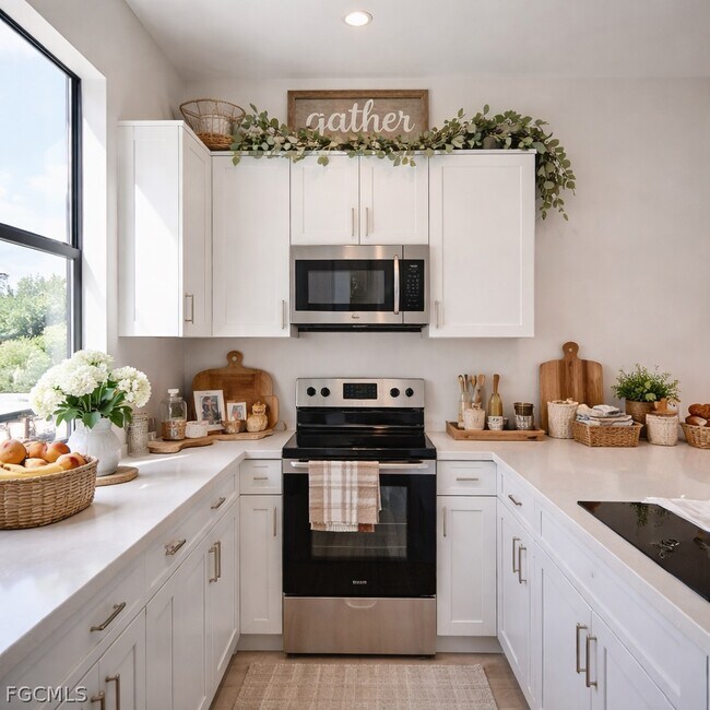 Photo - 714 W 12th St