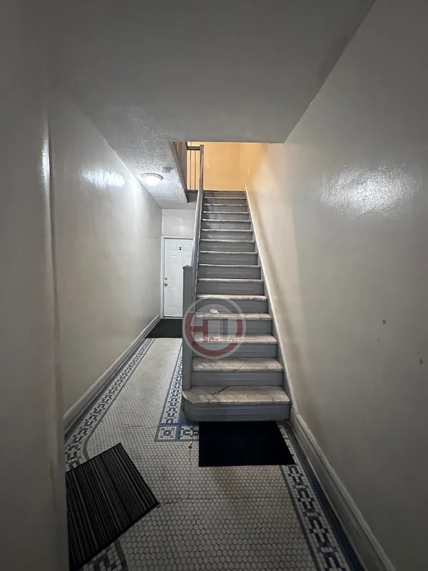 Photo - 3132 Buhre Ave Unidad 3