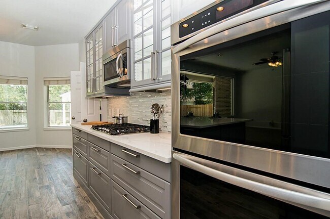 Photo - 143 N Shawnee Ridge Cir