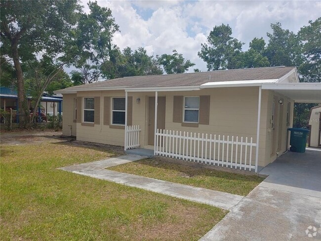 Building Photo - 2440 Alamanda Ave Rental