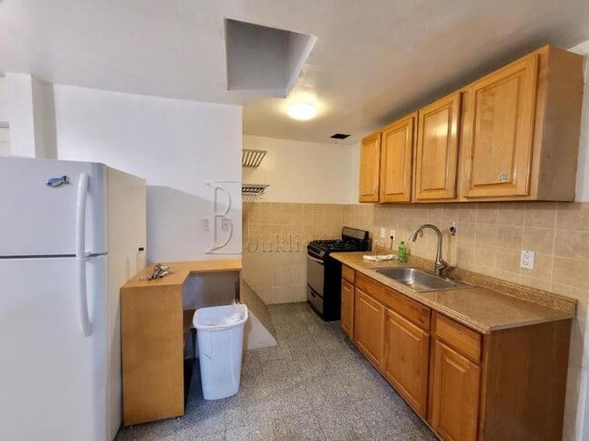 Photo - 2 bedroom in ASTORIA NY 11105 Unit 3