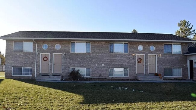 Building Photo - 1870 S Ammon Rd Unit #2