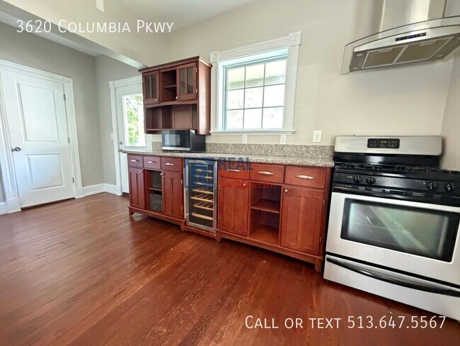 Photo - 3620 Columbia Pkwy