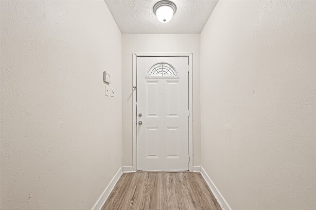 Building Photo - 4123 Cedar Gardens Dr