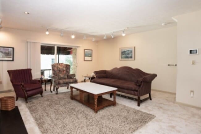 Photo - 804 Fairways Dr