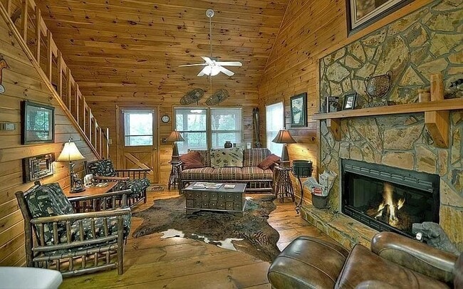 Photo - 245 Mountain Ridge