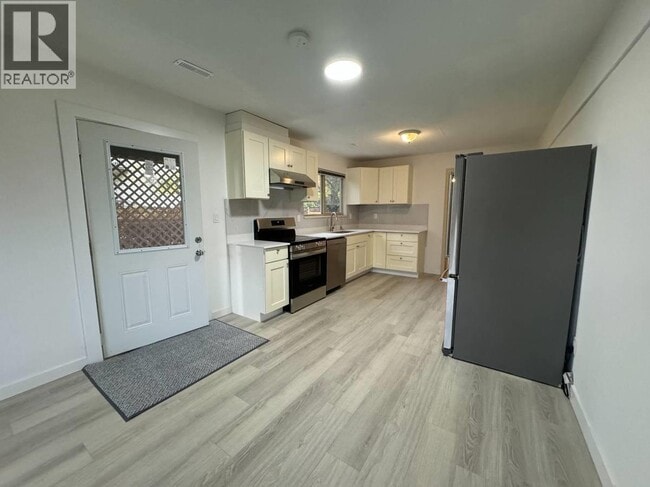 Photo - 20220 Chigwell St