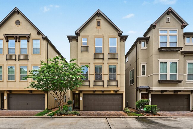 Building Photo - 2713 Shadybrook Meadow Dr