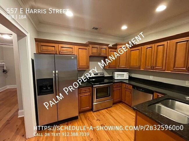 Photo - 557 E Harris St
