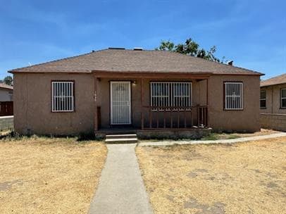 Photo - Comfortable 3-Bedroom Rental with Stylish Laminate Flooring