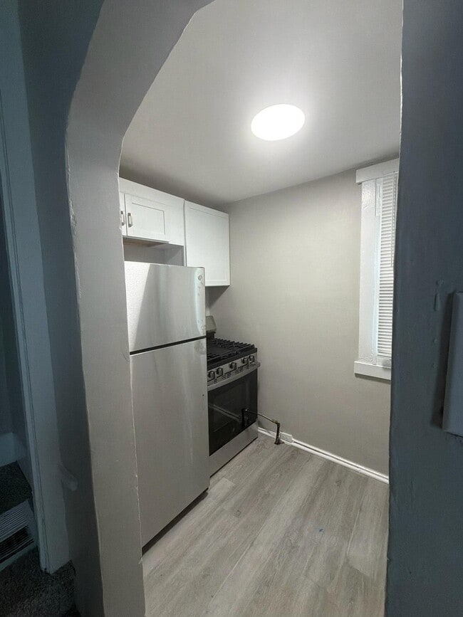 Photo - 1713 Scott St
