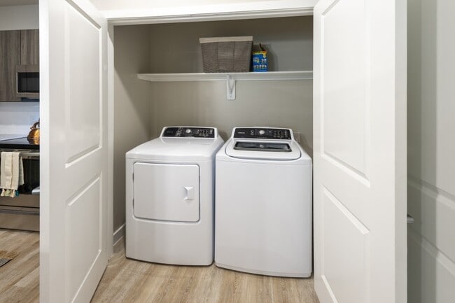 Full Sied Washer & Dryers
