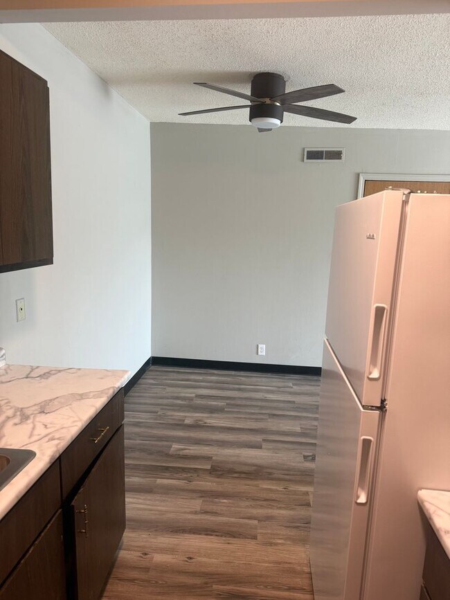 Photo - Comfortable 2BR Apartment in SW CoMo Unit 111