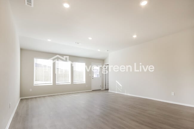 Photo - 6511 NW Kathleen St