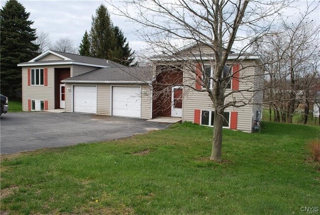 Building Photo - 59 Skyline Dr