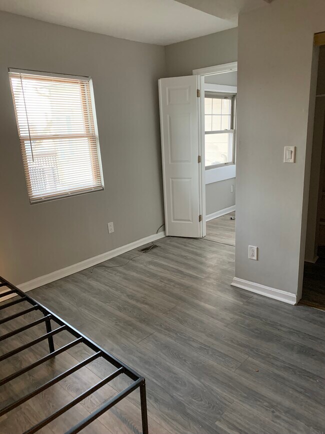 Photo - 2405 Mission St