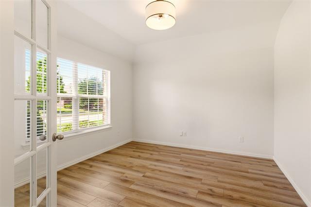 Photo - 2201 Willow Creek Dr