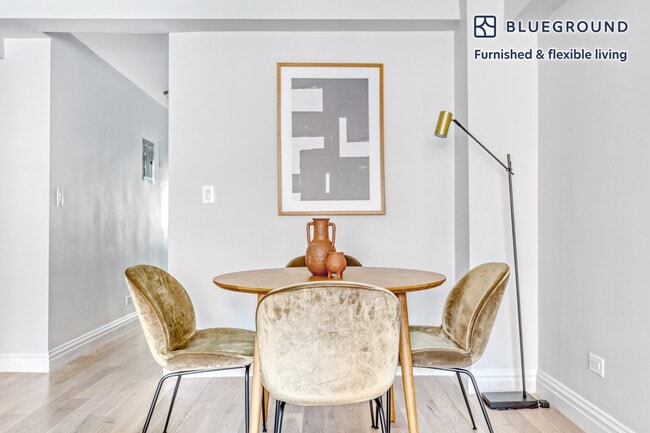 Photo - 340 E 51st St Unidad SI FL3-ID711