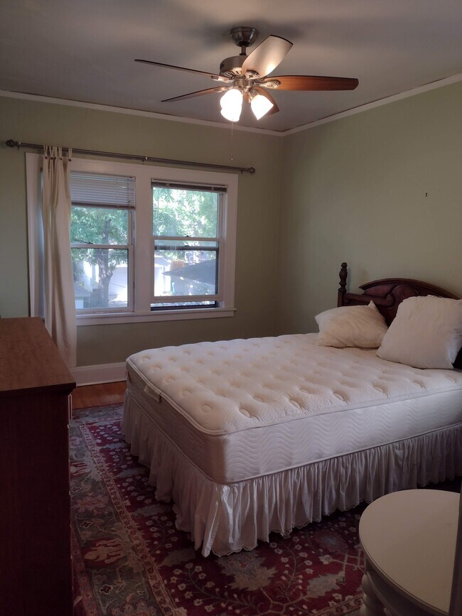 Dormitorio principal - 1895 Portland Ave Unidad APT 2