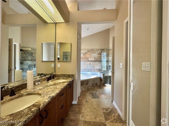 Building Photo - 200 Lady Palm Dr Rental