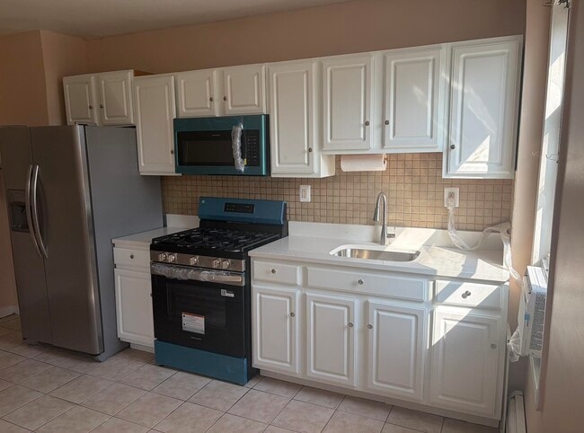 Building Photo - 419 42nd St Unit 2