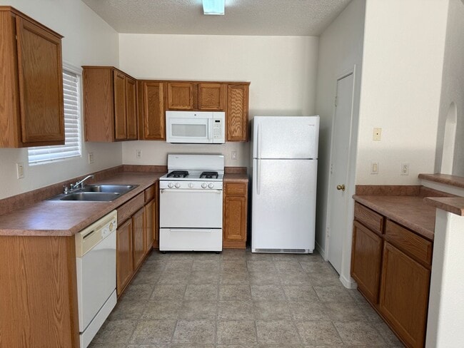 Photo - Beautiful 3 Bedroom, 2 Bath Within Walking...