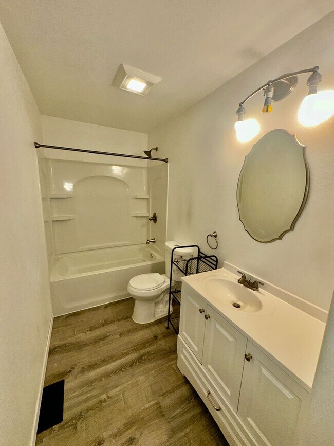 Cute cozy & bright 2 bedroom 1 bathroom home! House Rental in Wasilla