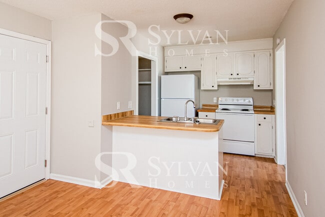 Photo - One-level living at its best