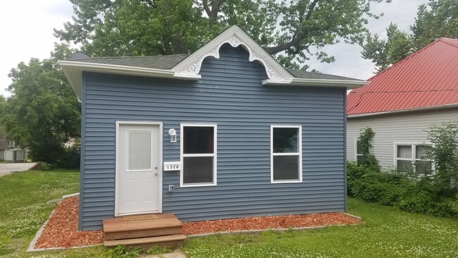 Photo - 1328 East Ave