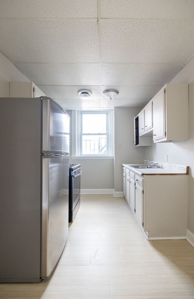 Building Photo - Fallowfield Apartments