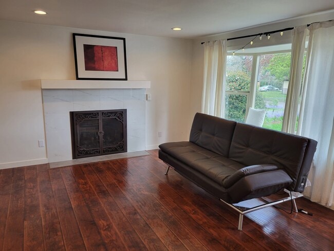 Photo - 3600 NE 9th St