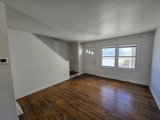 Photo - 235 Madison St