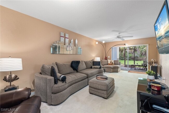 Photo - 25727 Lake Amelia Way Unidad 105