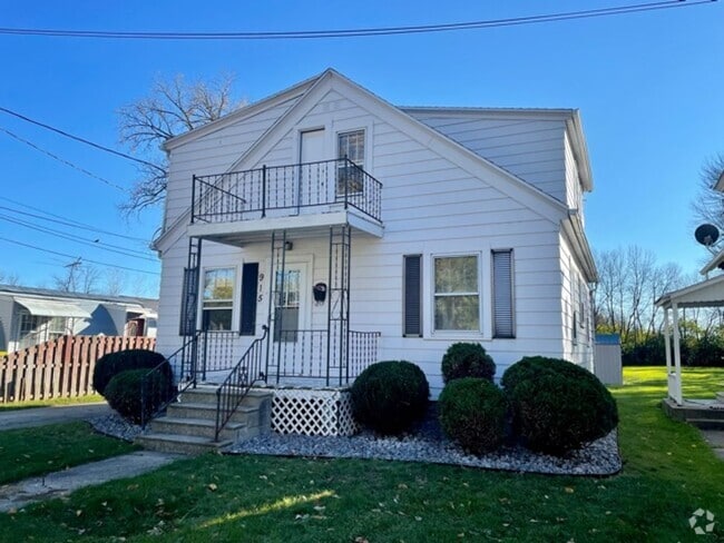 Building Photo - 915 12th Ave Rental