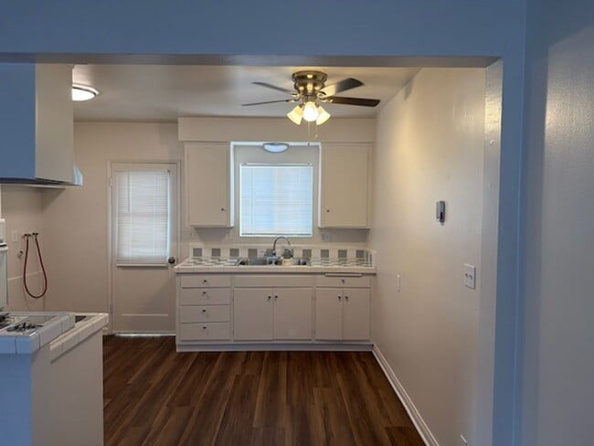 Photo - 251 E 49th St Unit 251B