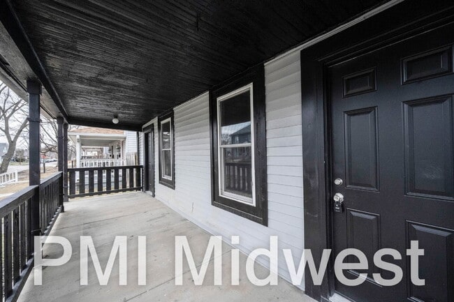 Photo - "Charming 2-Bed, 2-Bath Duplex at 119 North Colorado Ave – Your Cozy 1008 Sq Ft Home Awaits!"