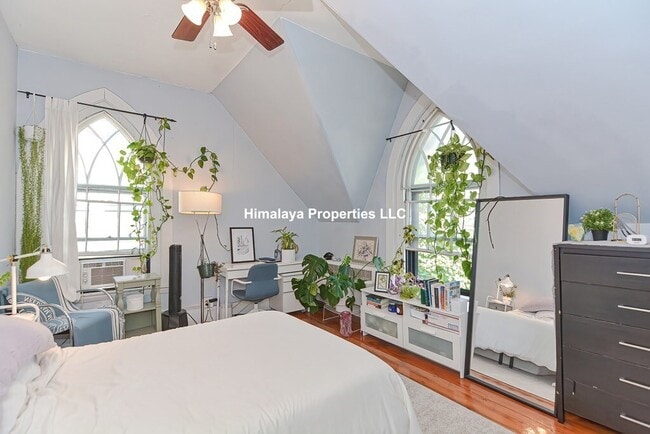 Photo - 139 Hillside St