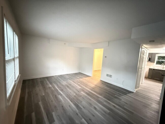 Photo - 845 Burns Walk Ct NW