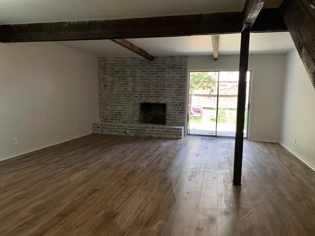 Photo - 902 W Edgewater St