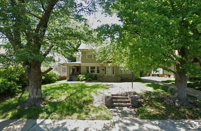 Building Photo - 5412 Harrison St Rental