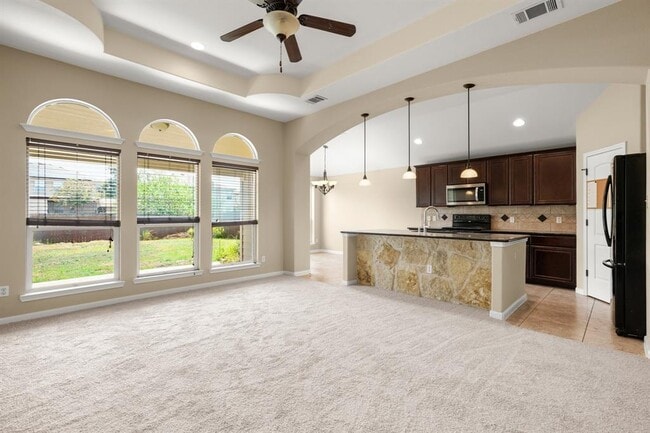 Building Photo - 122 Legends of Hutto Tr