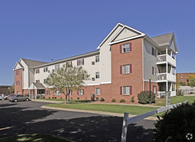 Building Photo - River Terrace Apartments