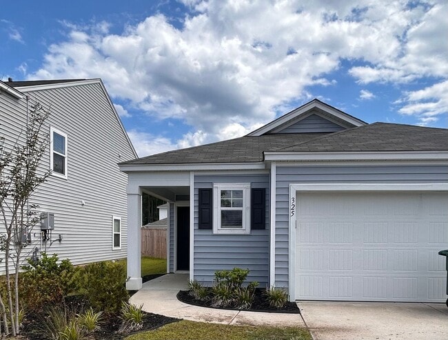 Photo - *Move in Special*  Spacious 3BR/2BA home i...