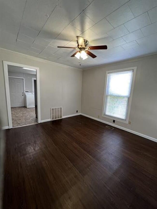 426 Ferguson Ln